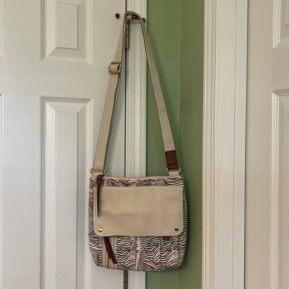 FOSSIL Zebra Print Morgan Traveler Crossbody Purse